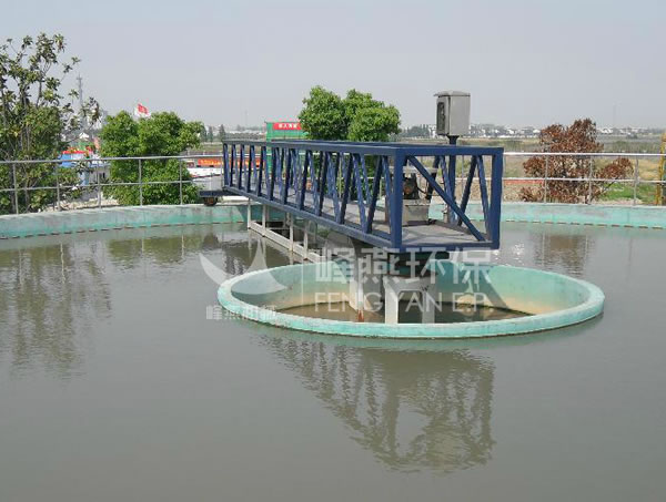 中心传动刮泥机